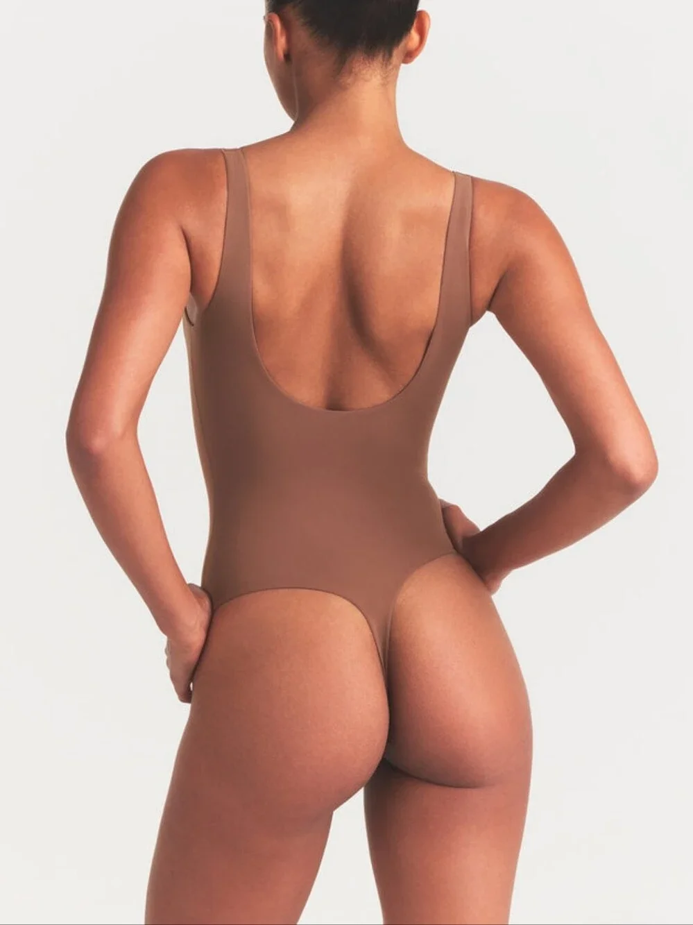 SKIMS FITS EVERYBODY SQUARE NECK BODYSUIT M